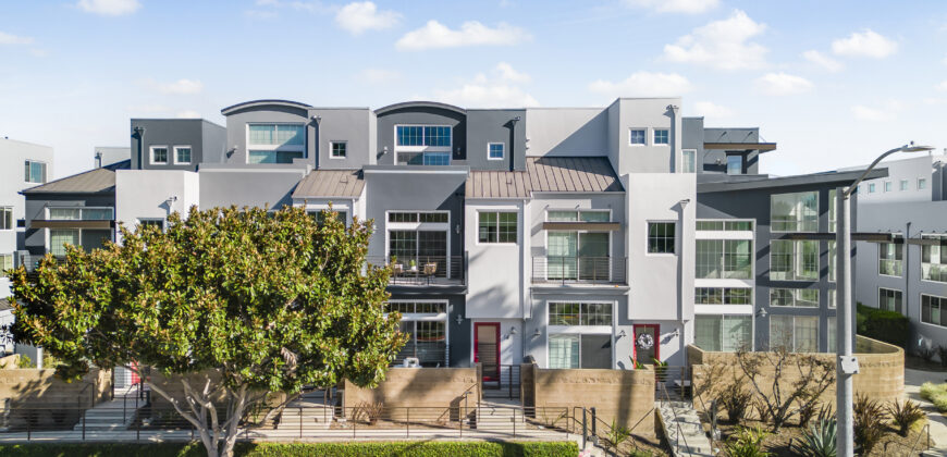 5350 Playa Vista Dr. #14